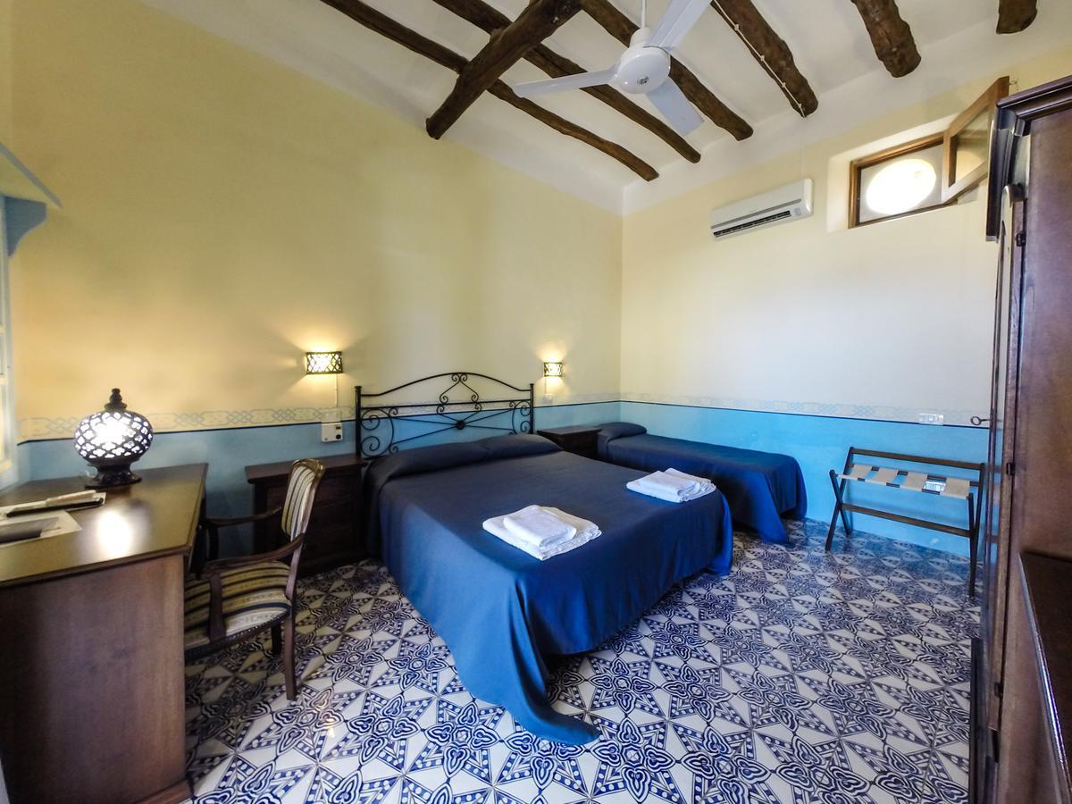 Hotel Arcangelo - Salina Санта Марина Салина Екстериор снимка