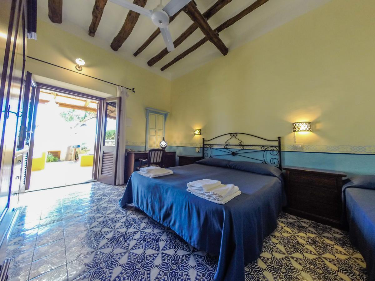 Hotel Arcangelo - Salina Санта Марина Салина Екстериор снимка